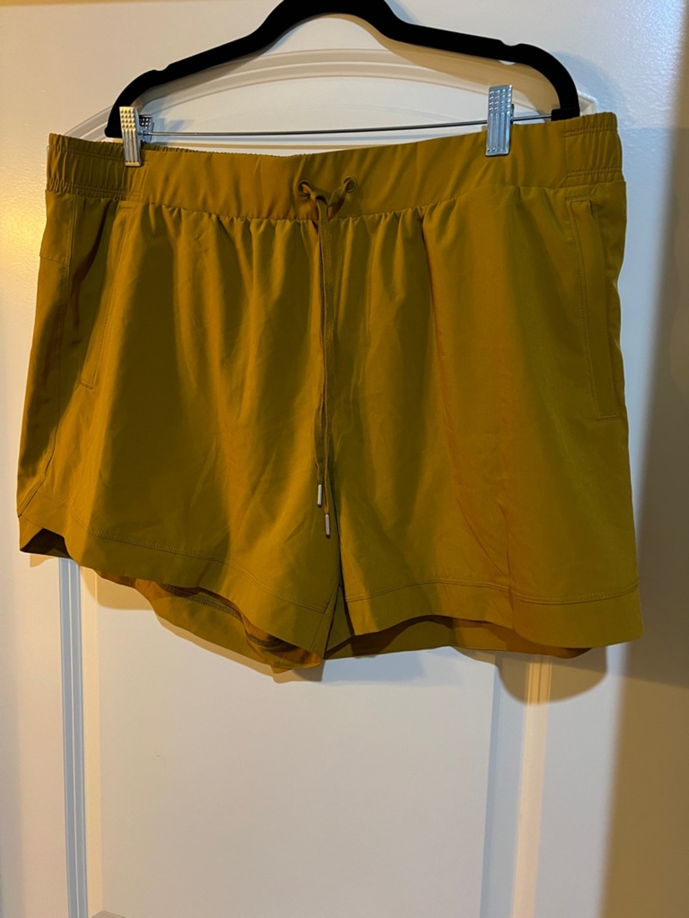 CALIA by Carrie Underwood Mustard Drawstring Athletic Shorts H102